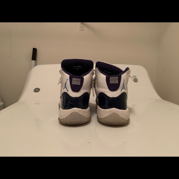 Air Jordan 11 ‘Win like 82’ - Picture 3 of 5